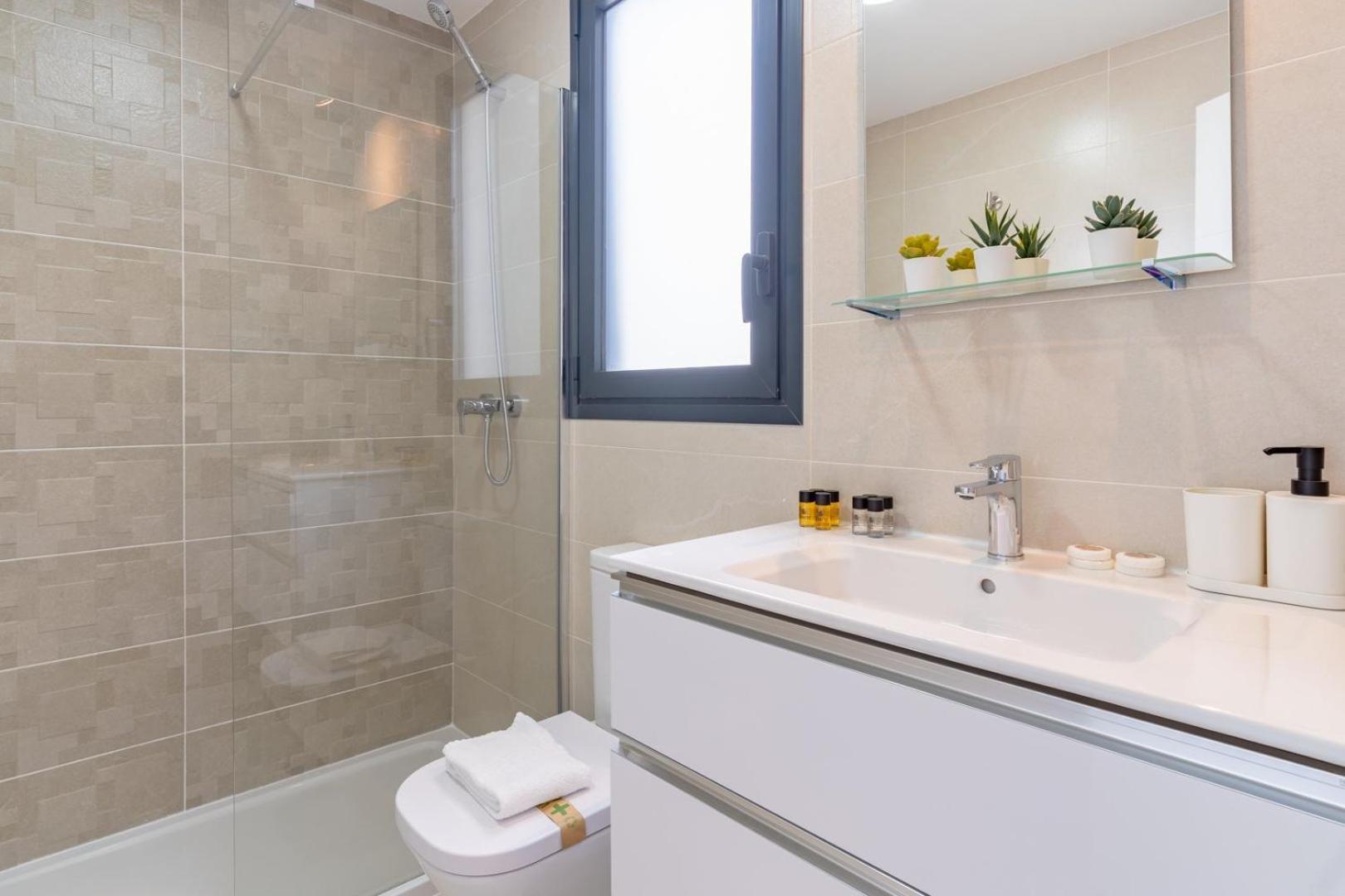 Guestready - Sunny Seaside Escape In Malaga Apartment Ngoại thất bức ảnh